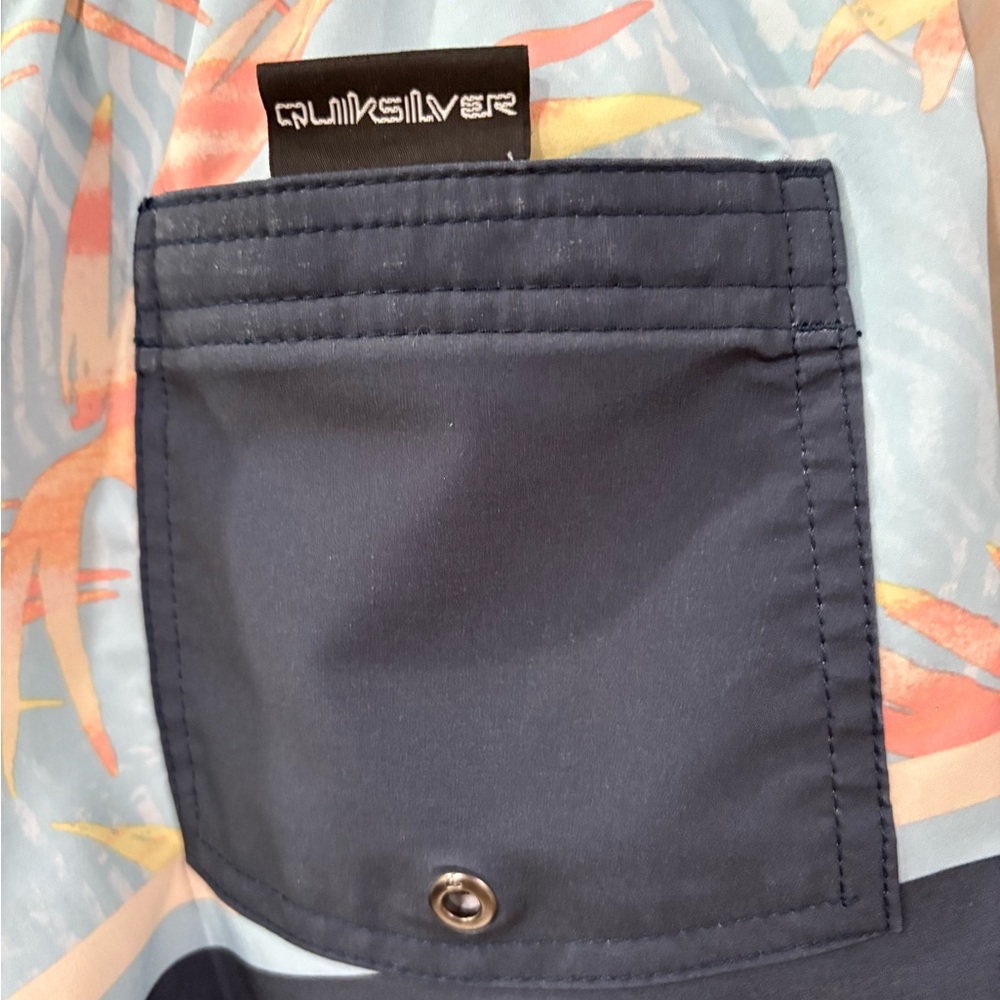 Quiksilver Boys Swim Trunks - Picture 5 of 7